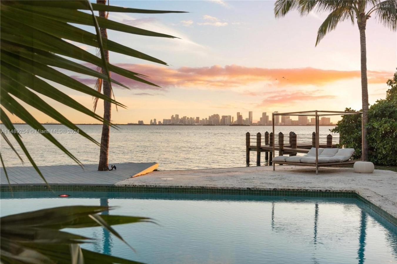 Hashmi Luxury 5bd & 5ba Retreat On North Bay Island Pousada Miami Beach